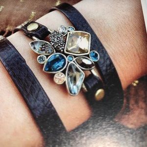 Necklace and bracelet set